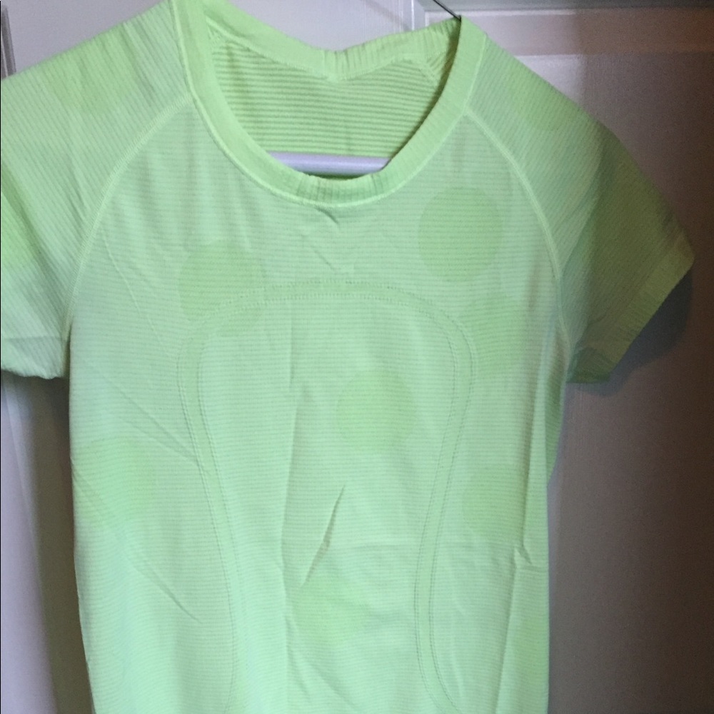 Lululemon swiftly tech short sleeve